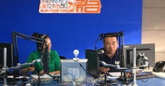 公司領(lǐng)導(dǎo)參加呼市電臺(tái)《連心橋》行風(fēng)熱線直播節(jié)目現(xiàn)場(chǎng)回答主持人、聽眾提出的相關(guān)問題